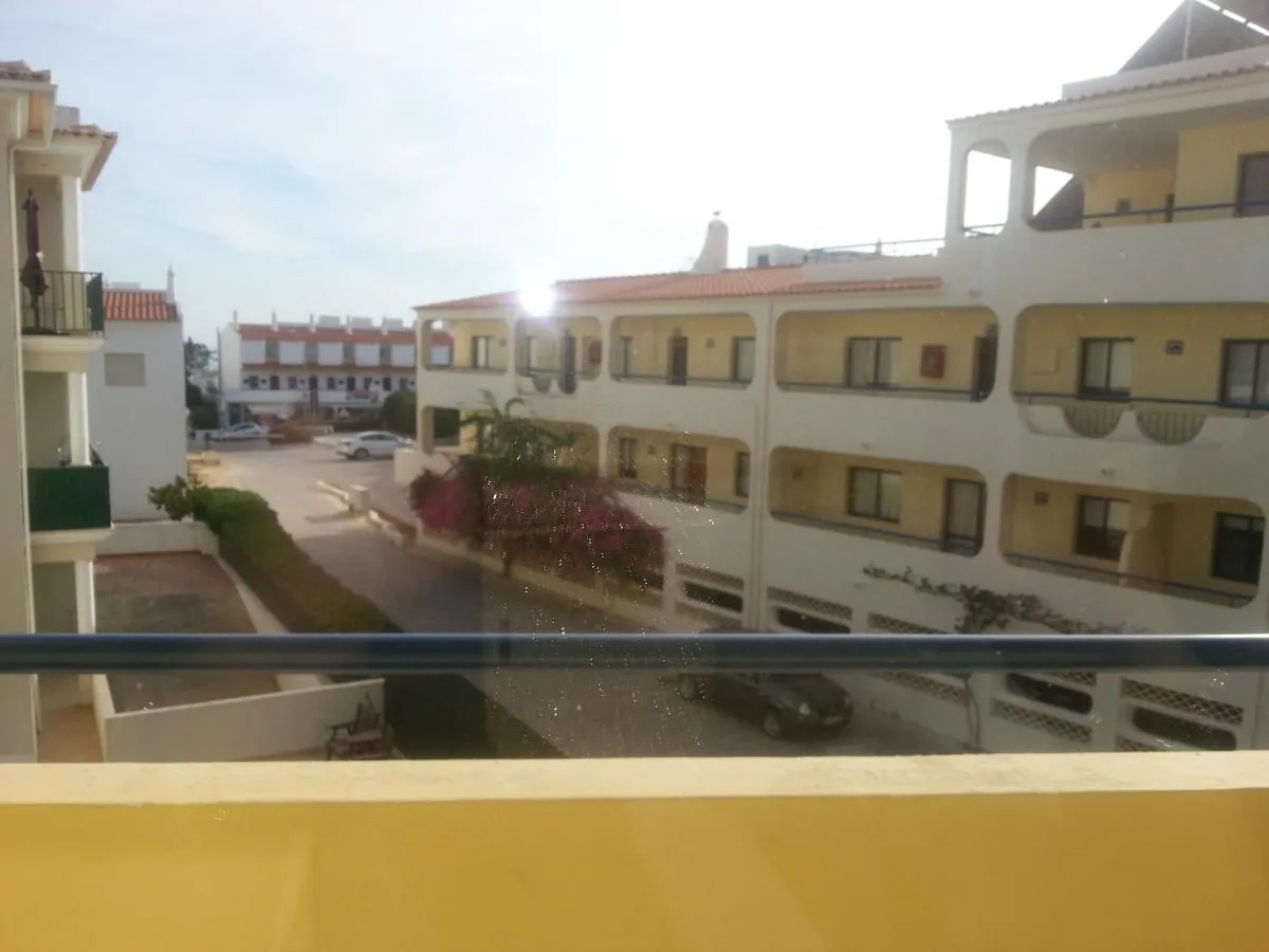 T2 Com 2Wc Em Condominio Com Piscina Portugal